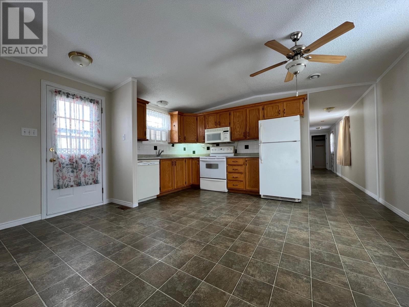 












18 Dale Drive

,
Summerside,




Prince Edward Island
C1N4T4

