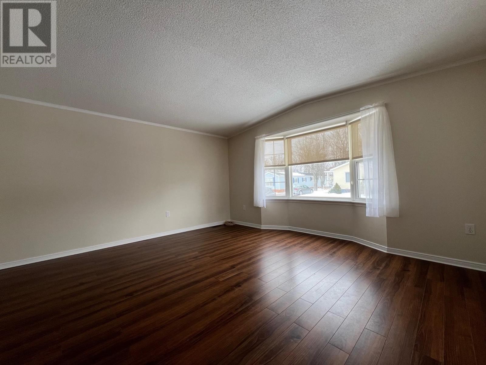 












18 Dale Drive

,
Summerside,




Prince Edward Island
C1N4T4

