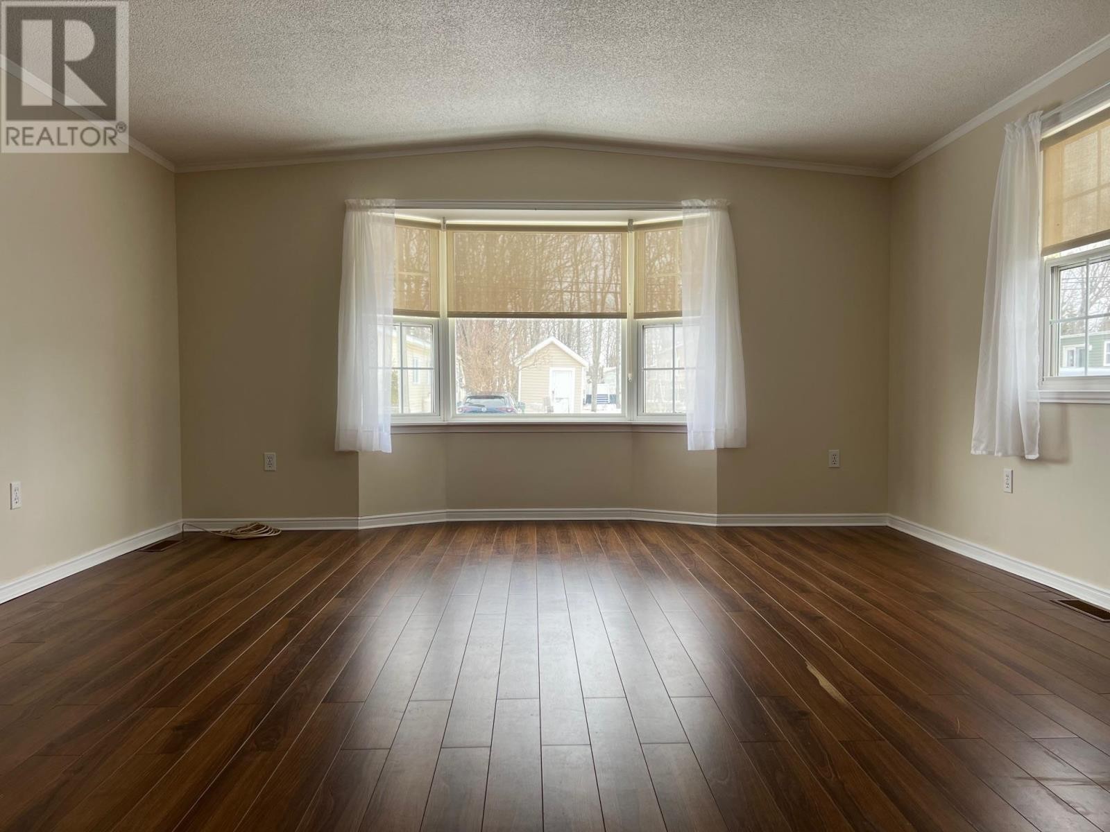 












18 Dale Drive

,
Summerside,




Prince Edward Island
C1N4T4

