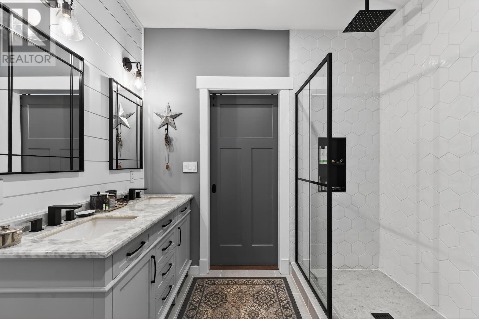 












66 Notre Dame Road

,
Mont Carmel,







Prince Edward Island
C0B2E0

