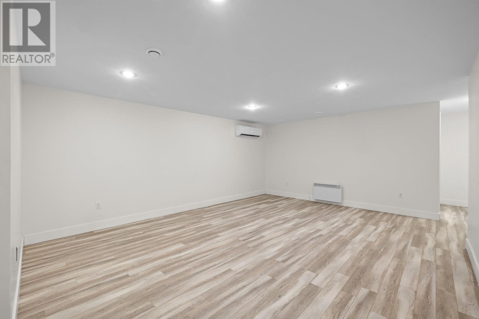 












39 Chancellor Street

,
Charlottetown,




Prince Edward Island
C1E0G1

