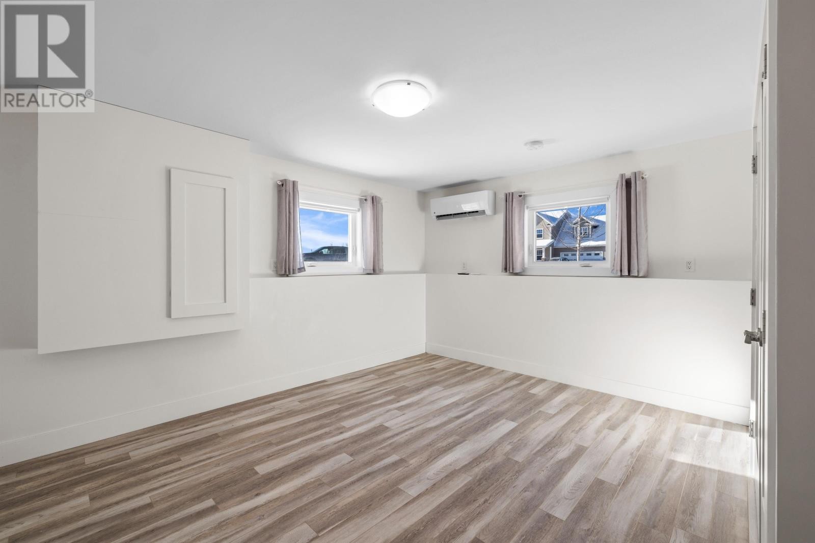 












39 Chancellor Street

,
Charlottetown,




Prince Edward Island
C1E0G1

