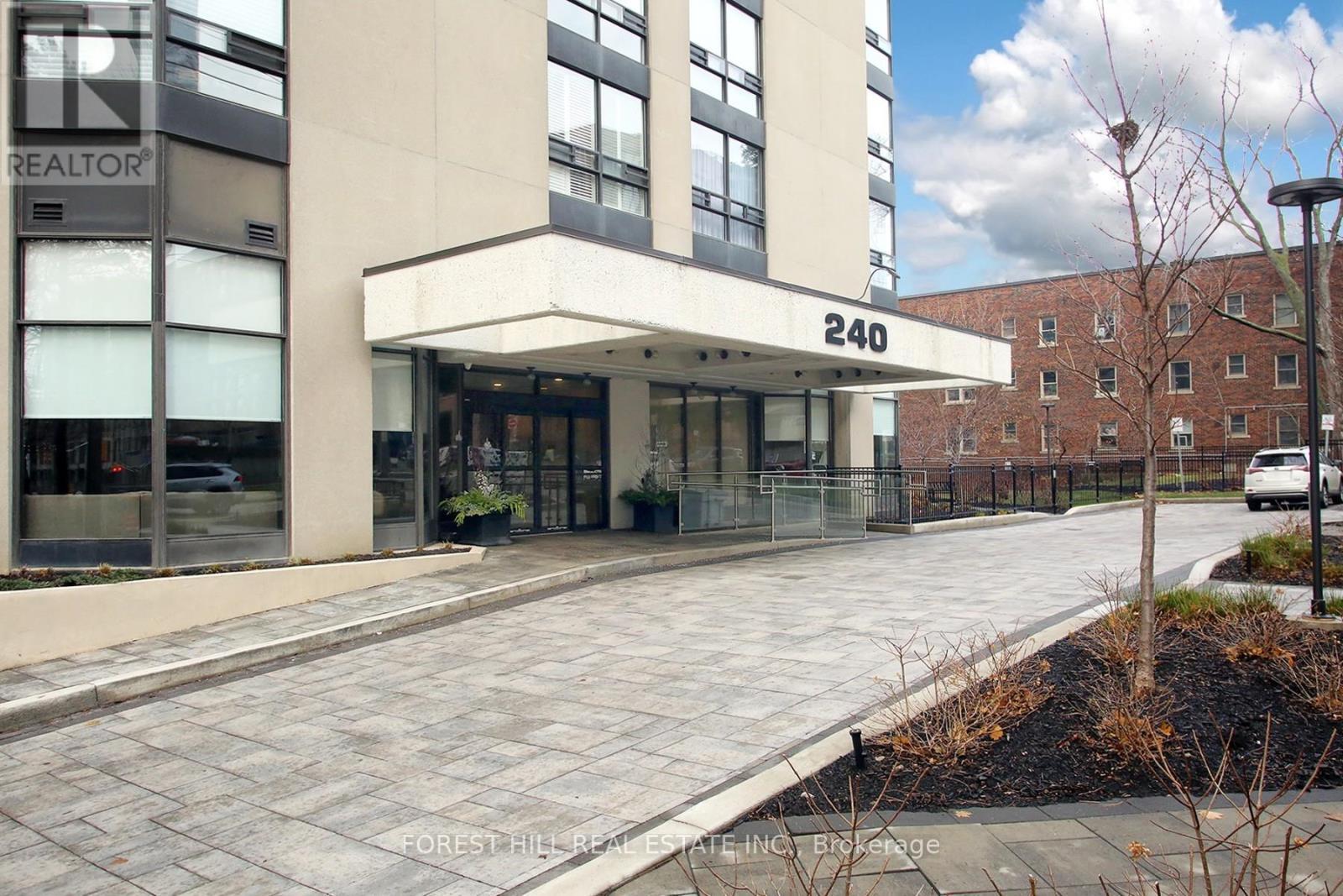 












1601 - 240 HEATH STREET W

,
Toronto (Forest Hill South),




Ontario
M5P3L5


