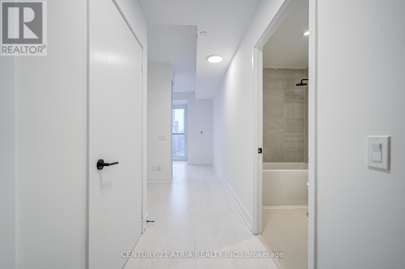 












1201 - 308 JARVIS STREET E

,
Toronto (Church-Yonge Corridor),




Ontario
M4A2P2

