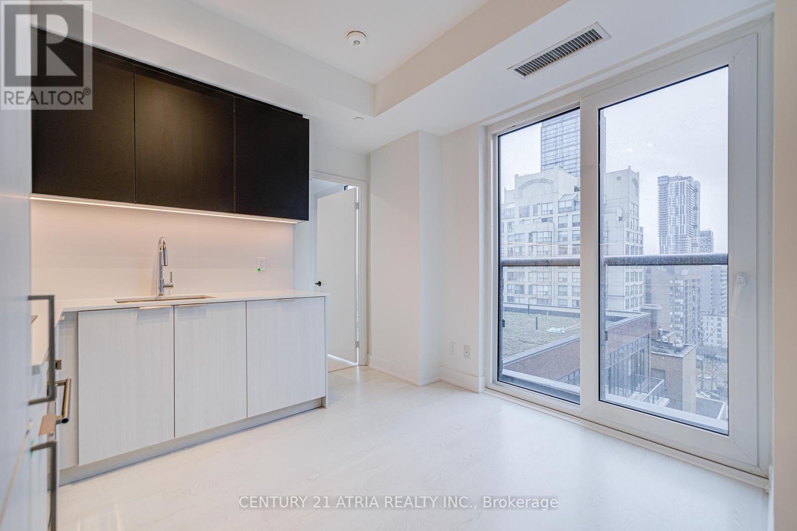 












1201 - 308 JARVIS STREET E

,
Toronto (Church-Yonge Corridor),




Ontario
M4A2P2

