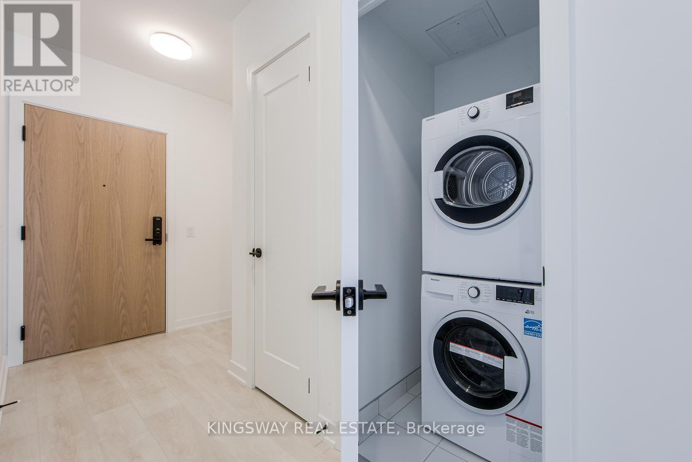 












LP02 - 5 DEFRIES STREET

,
Toronto (Regent Park),




Ontario
M5A0W7

