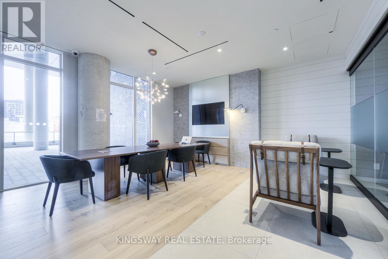












LP02 - 5 DEFRIES STREET

,
Toronto (Regent Park),




Ontario
M5A0W7


