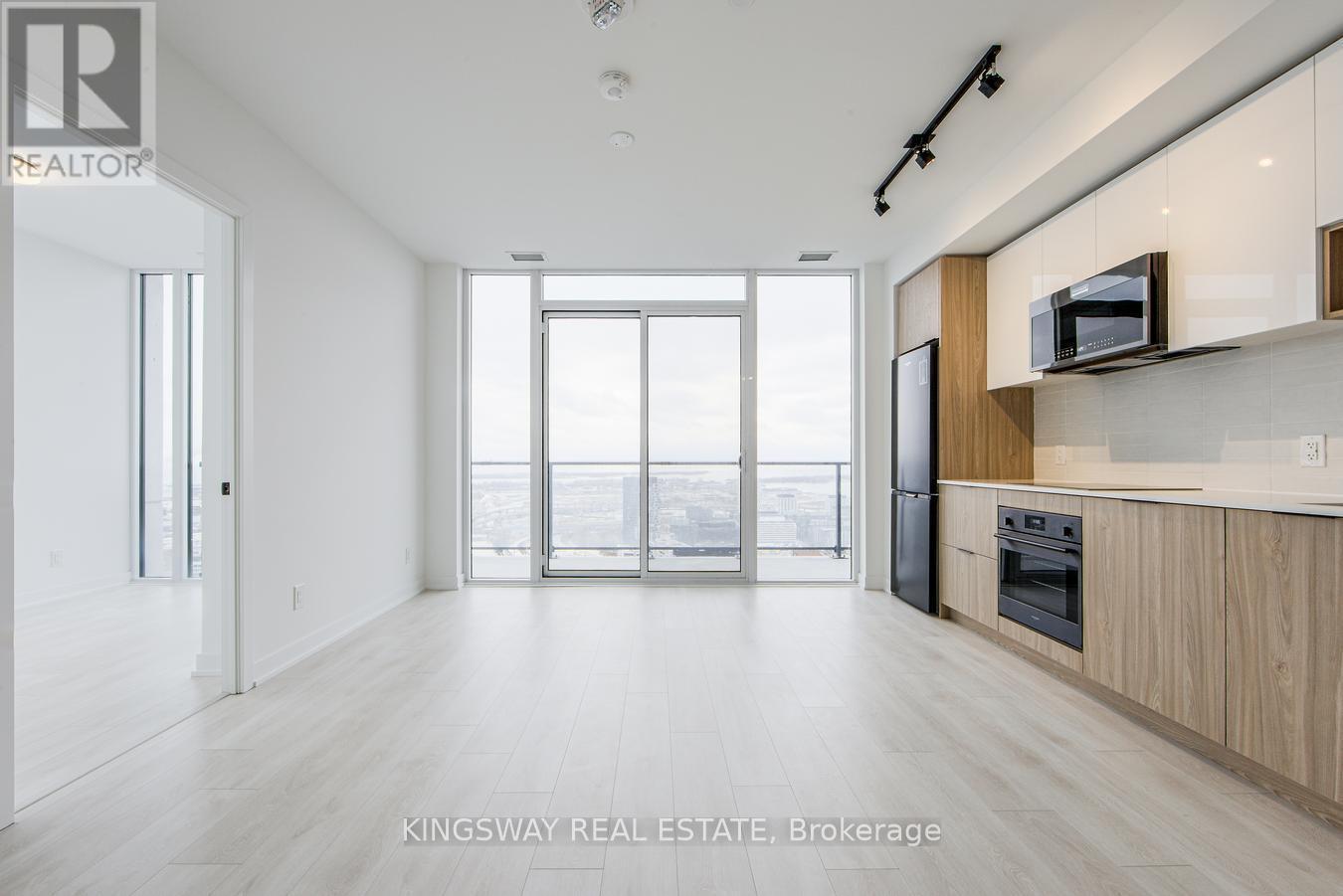 












LP02 - 5 DEFRIES STREET

,
Toronto (Regent Park),




Ontario
M5A0W7

