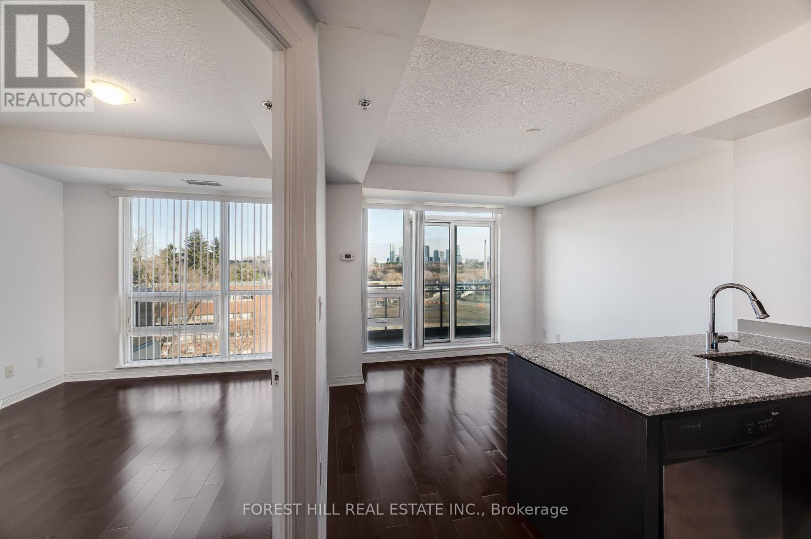












510 - 2756 OLD LESLIE STREET

,
Toronto (Bayview Village),




Ontario
M2K0E2


