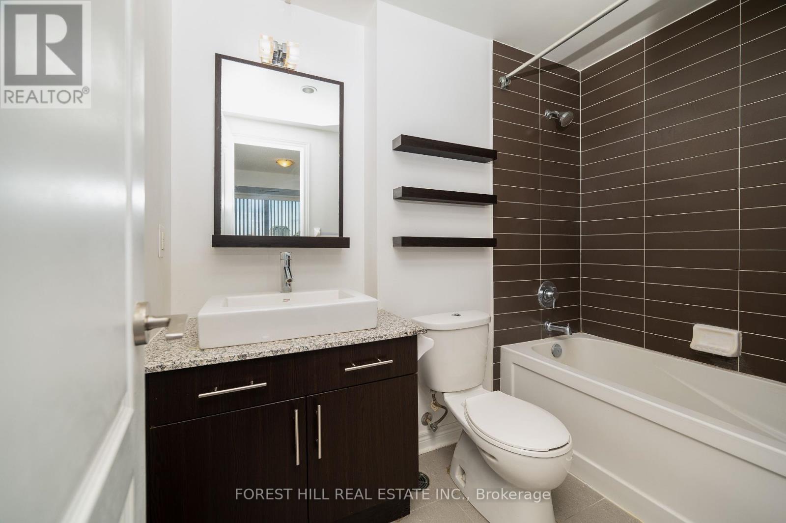 












510 - 2756 OLD LESLIE STREET

,
Toronto (Bayview Village),




Ontario
M2K0E2

