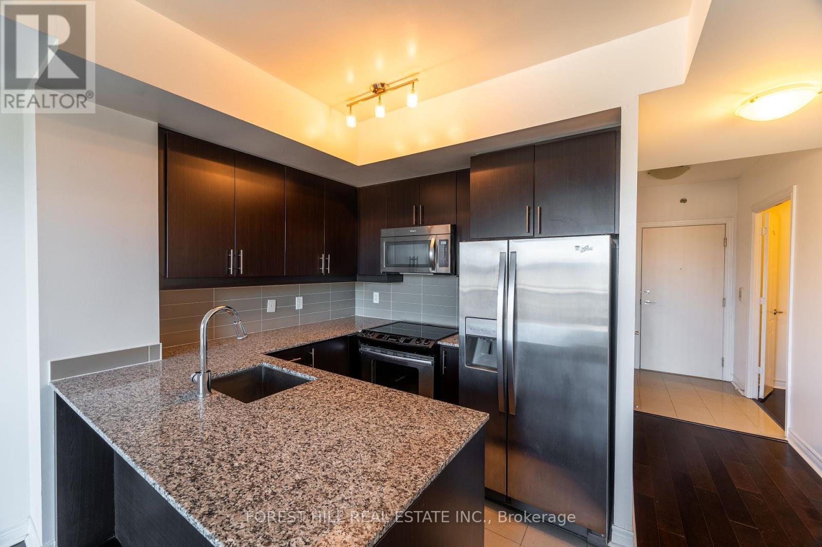 












510 - 2756 OLD LESLIE STREET

,
Toronto (Bayview Village),




Ontario
M2K0E2

