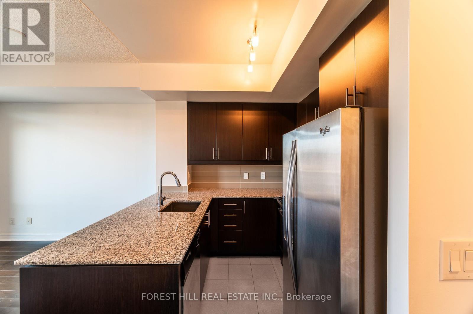 












510 - 2756 OLD LESLIE STREET

,
Toronto (Bayview Village),




Ontario
M2K0E2

