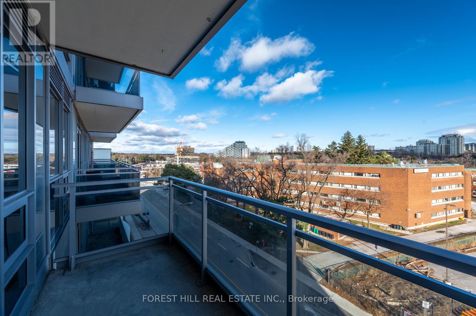 












510 - 2756 OLD LESLIE STREET

,
Toronto (Bayview Village),




Ontario
M2K0E2

