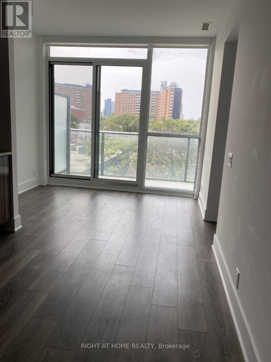 












504 - 120 PARLIAMENT STREET

,
Toronto (Moss Park),




Ontario
M5A2Y8

