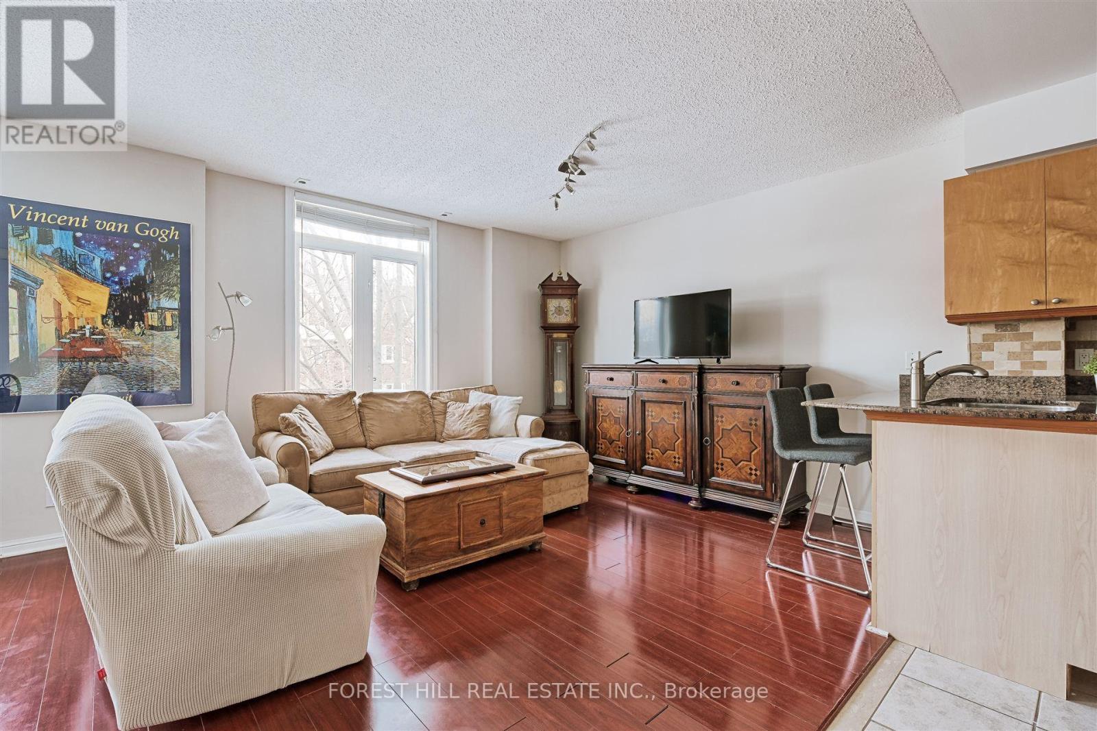 












904 - 9 SHANK STREET

,
Toronto (Niagara),




Ontario
M6J3W9

