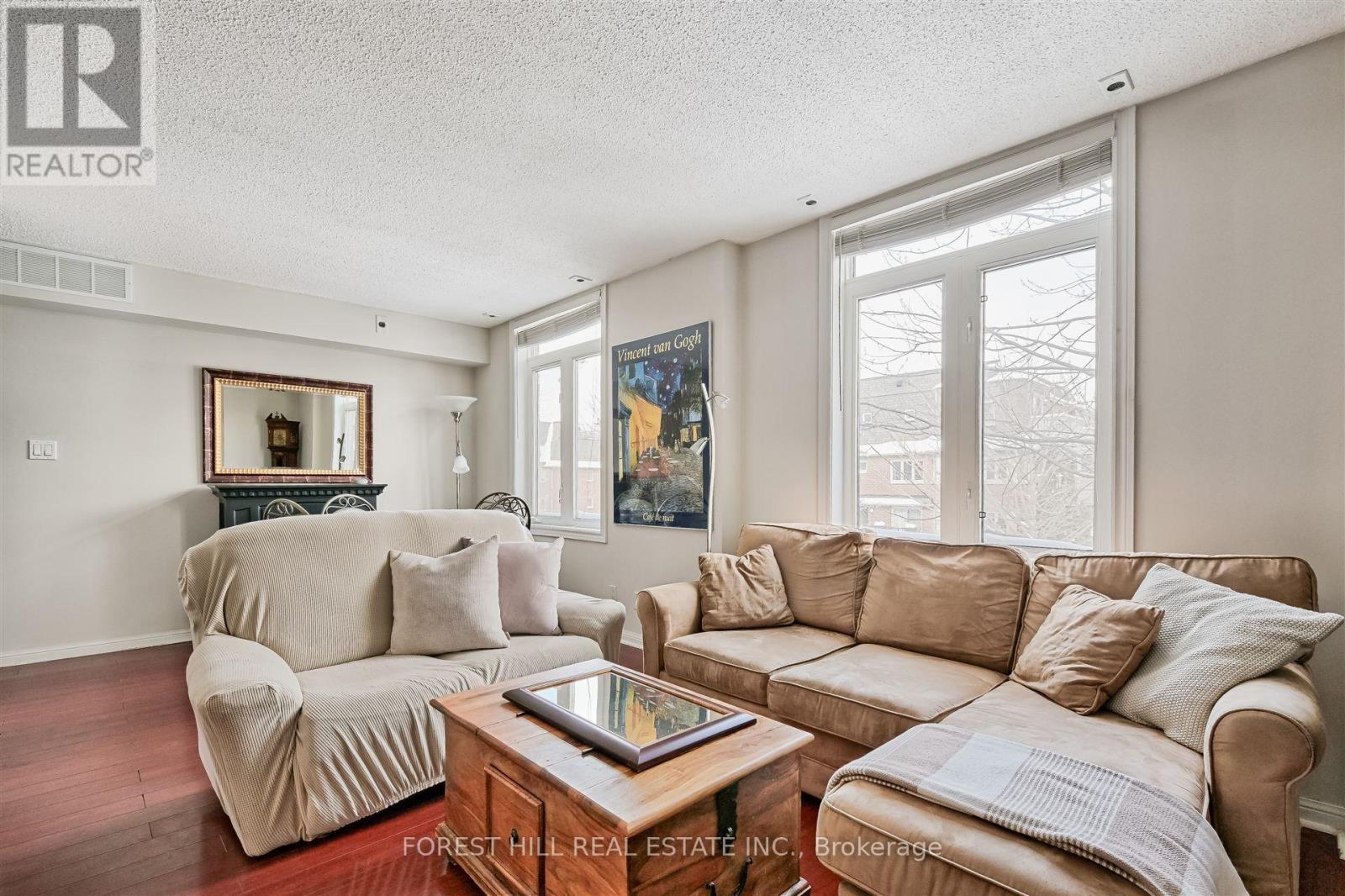 












904 - 9 SHANK STREET

,
Toronto (Niagara),




Ontario
M6J3W9

