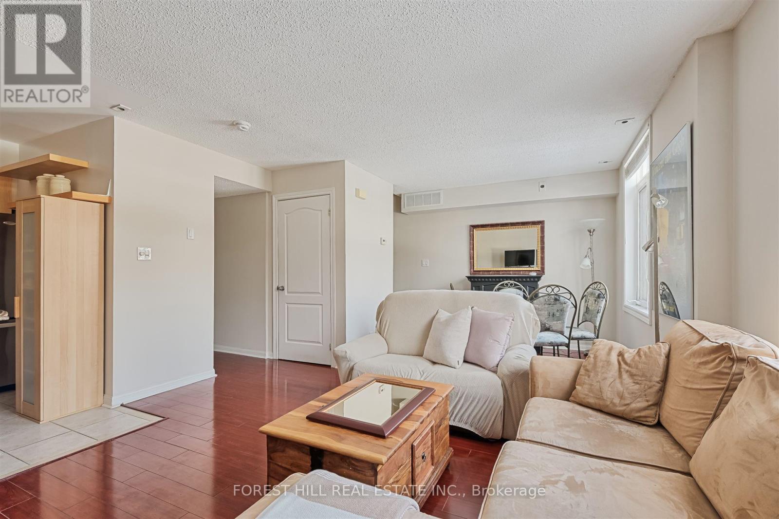 












904 - 9 SHANK STREET

,
Toronto (Niagara),




Ontario
M6J3W9

