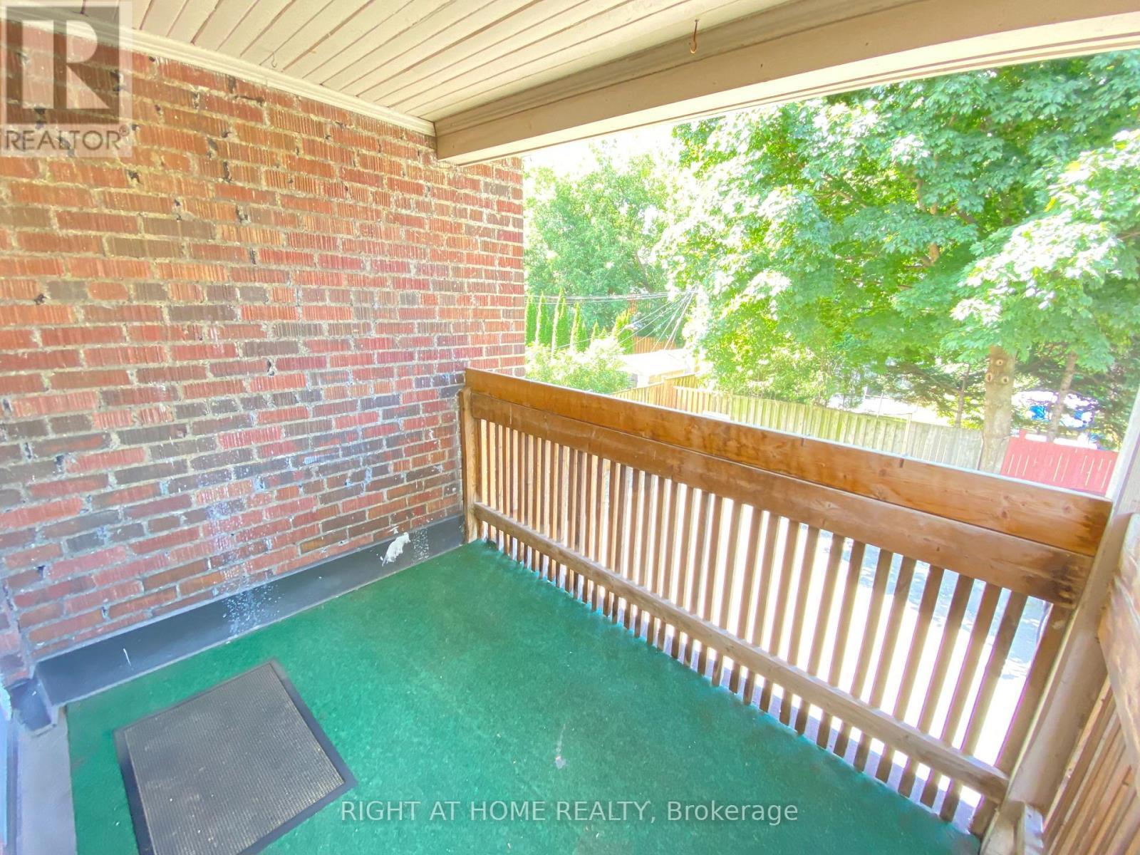 












1196 AVENUE ROAD

,
Toronto (Lawrence Park South),




Ontario
M5N2G1

