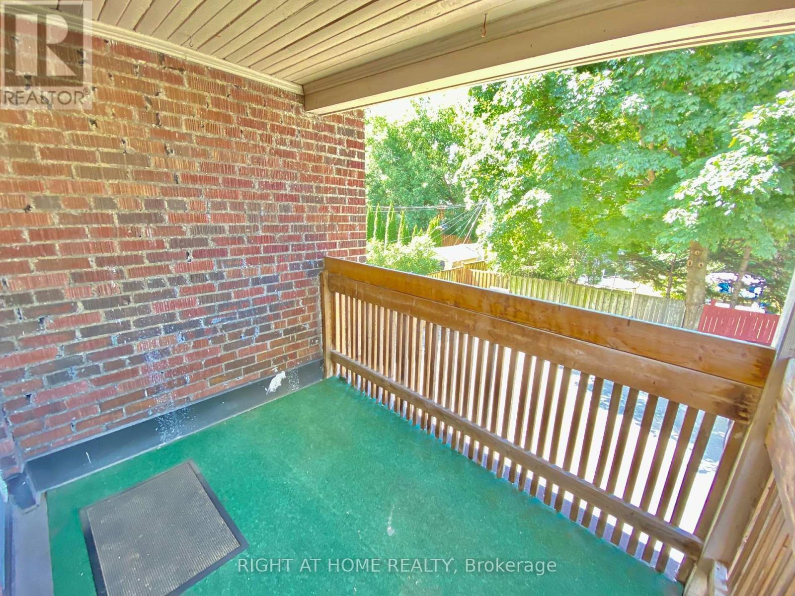 












1196 AVENUE ROAD

,
Toronto (Lawrence Park South),




Ontario
M5N2G1

