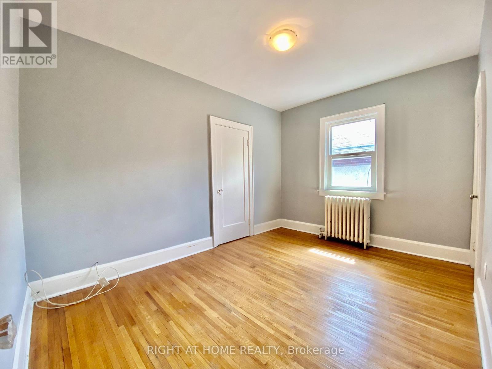












1196 AVENUE ROAD

,
Toronto (Lawrence Park South),




Ontario
M5N2G1

