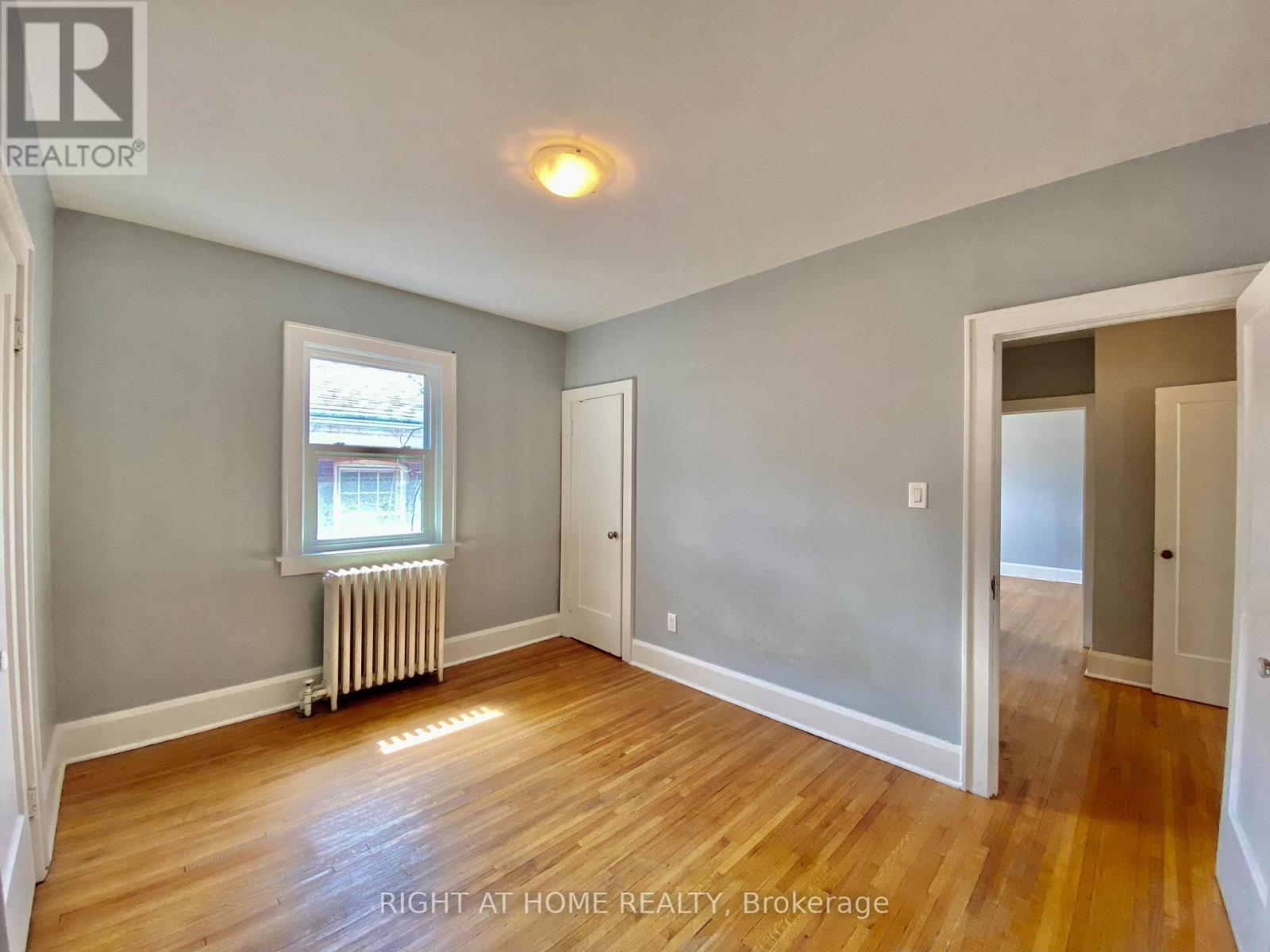 












1196 AVENUE ROAD

,
Toronto (Lawrence Park South),




Ontario
M5N2G1

