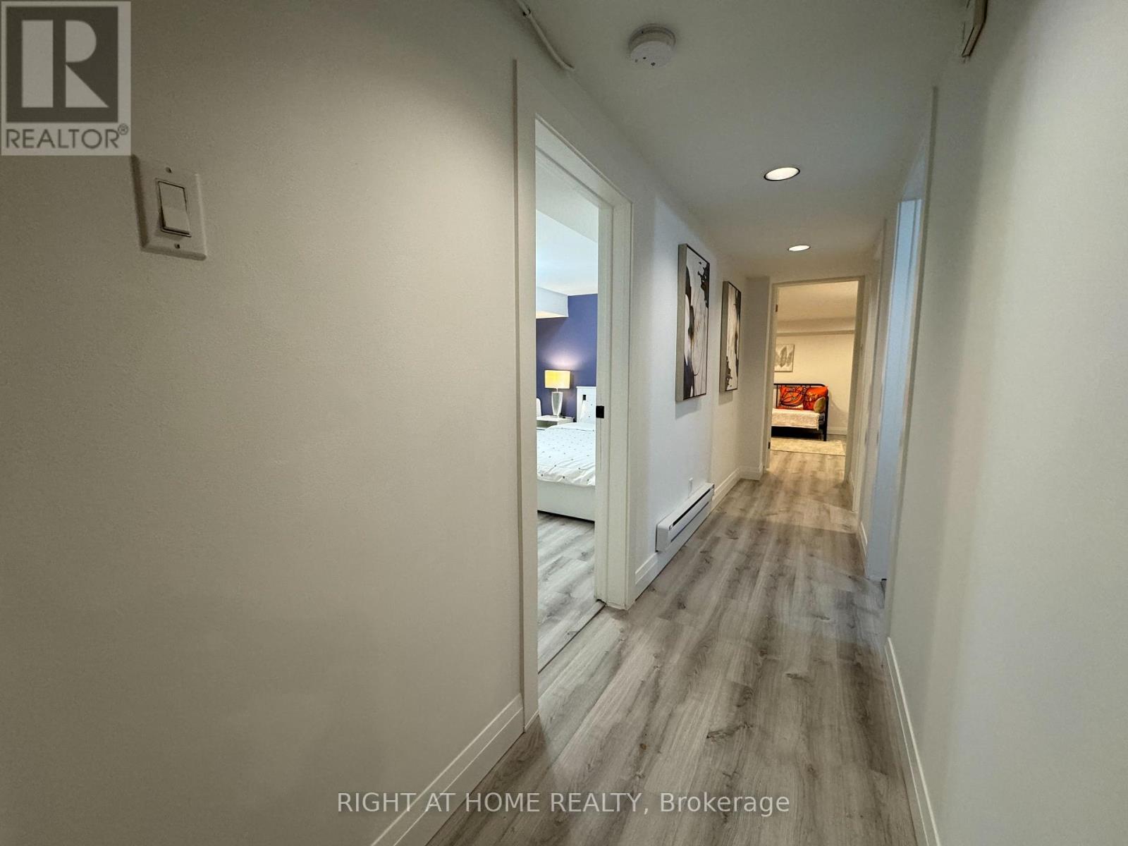 












1196 AVENUE ROAD

,
Toronto (Lawrence Park South),




Ontario
M5N2G1

