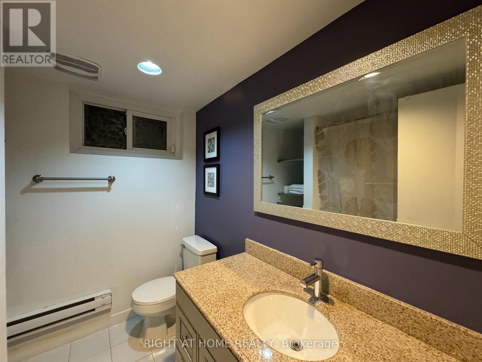 












1196 AVENUE ROAD

,
Toronto (Lawrence Park South),




Ontario
M5N2G1


