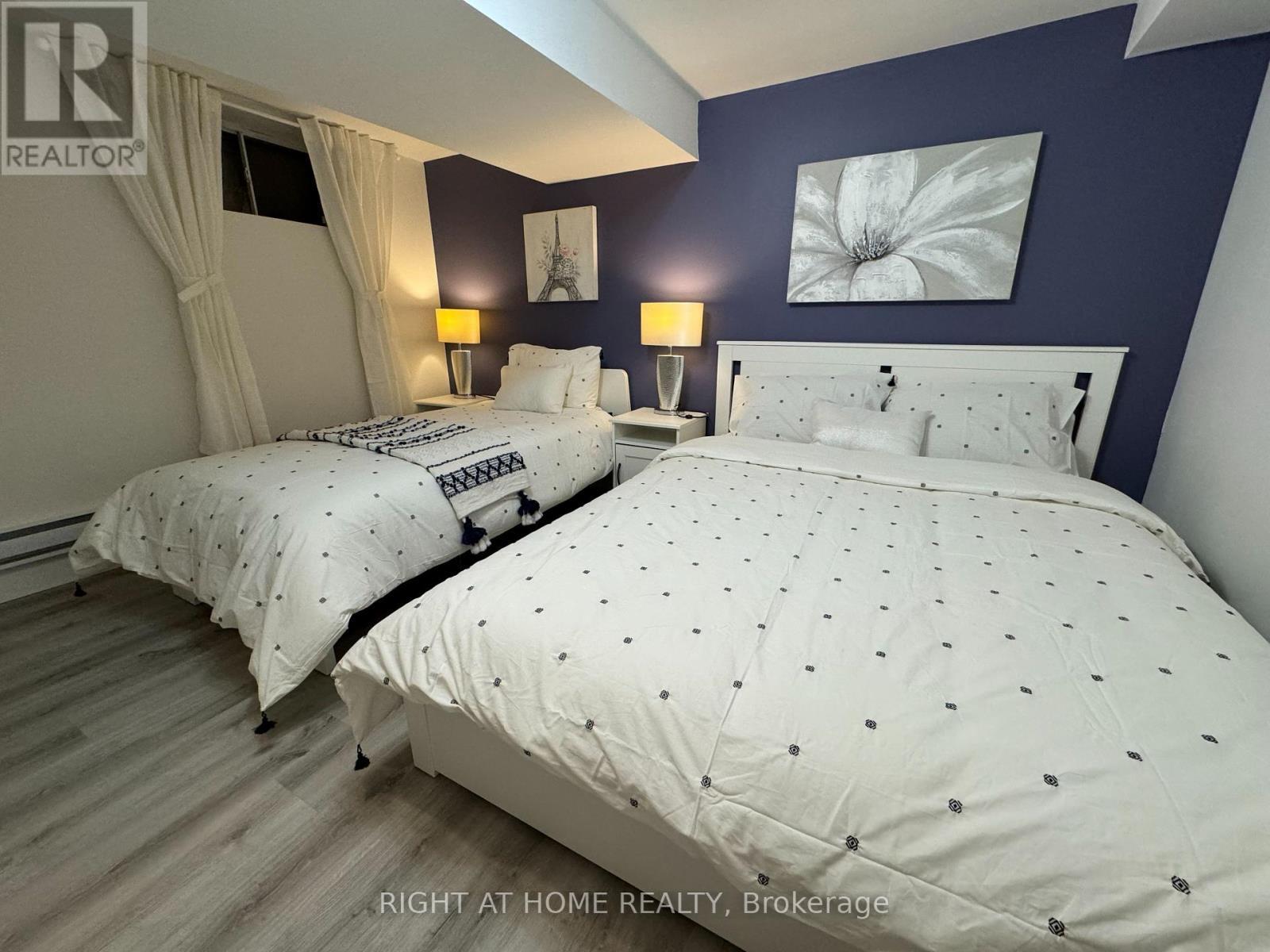












1196 AVENUE ROAD

,
Toronto (Lawrence Park South),




Ontario
M5N2G1

