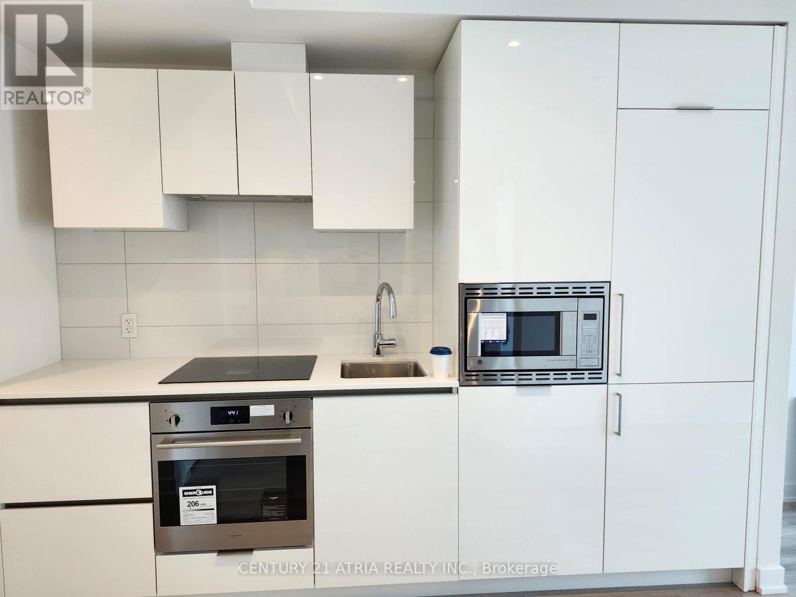 












1602 - 238 SIMCOE STREET

,
Toronto (Kensington-Chinatown),




Ontario
M5T0E2

