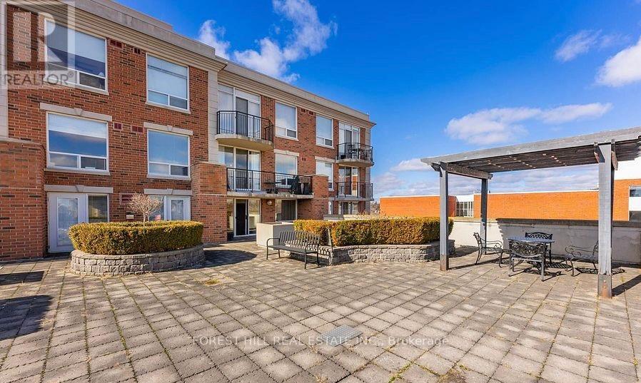 












505 - 18 WANLESS AVENUE

,
Toronto (Lawrence Park North),




Ontario
M4N3R9

