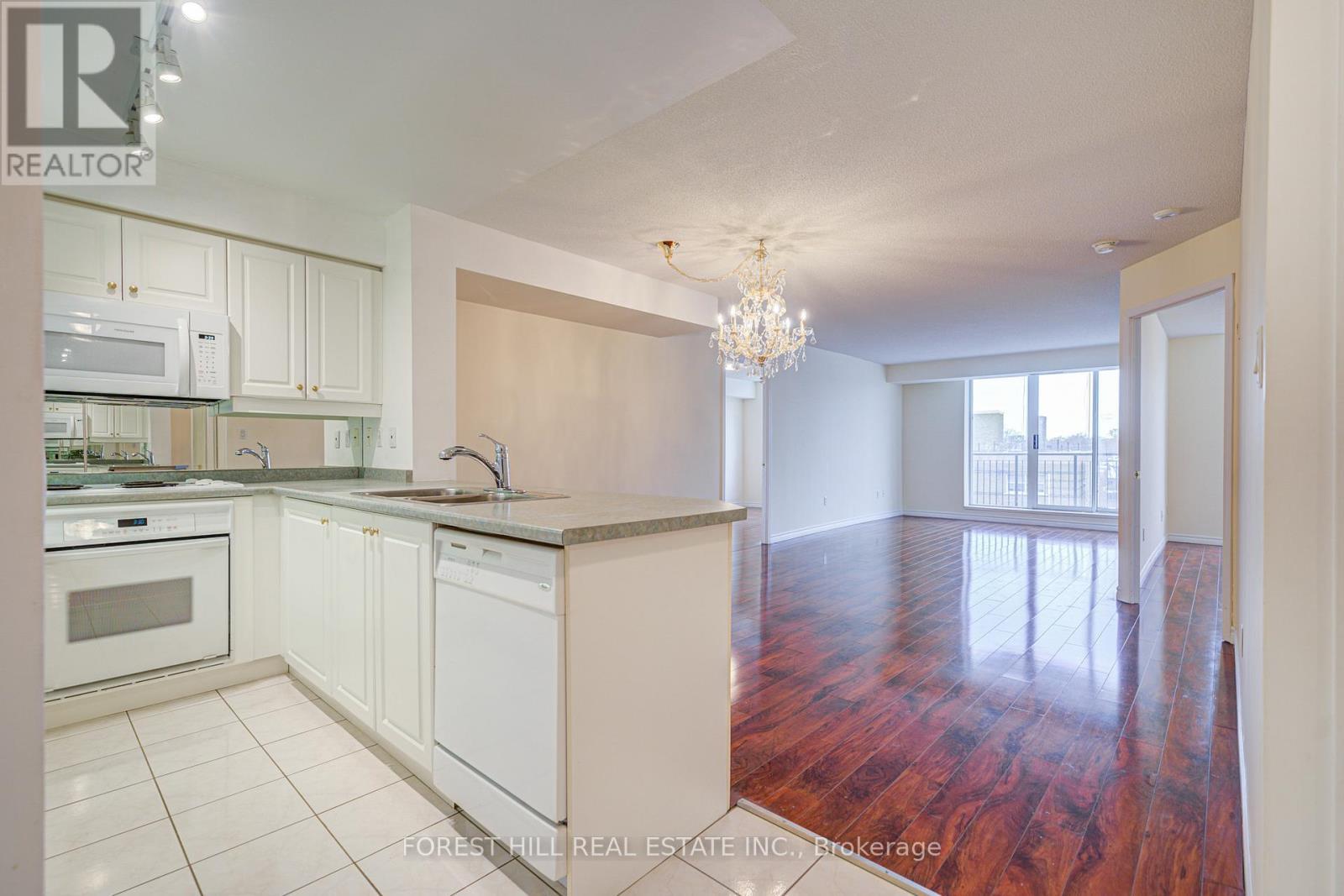 












505 - 18 WANLESS AVENUE

,
Toronto (Lawrence Park North),




Ontario
M4N3R9

