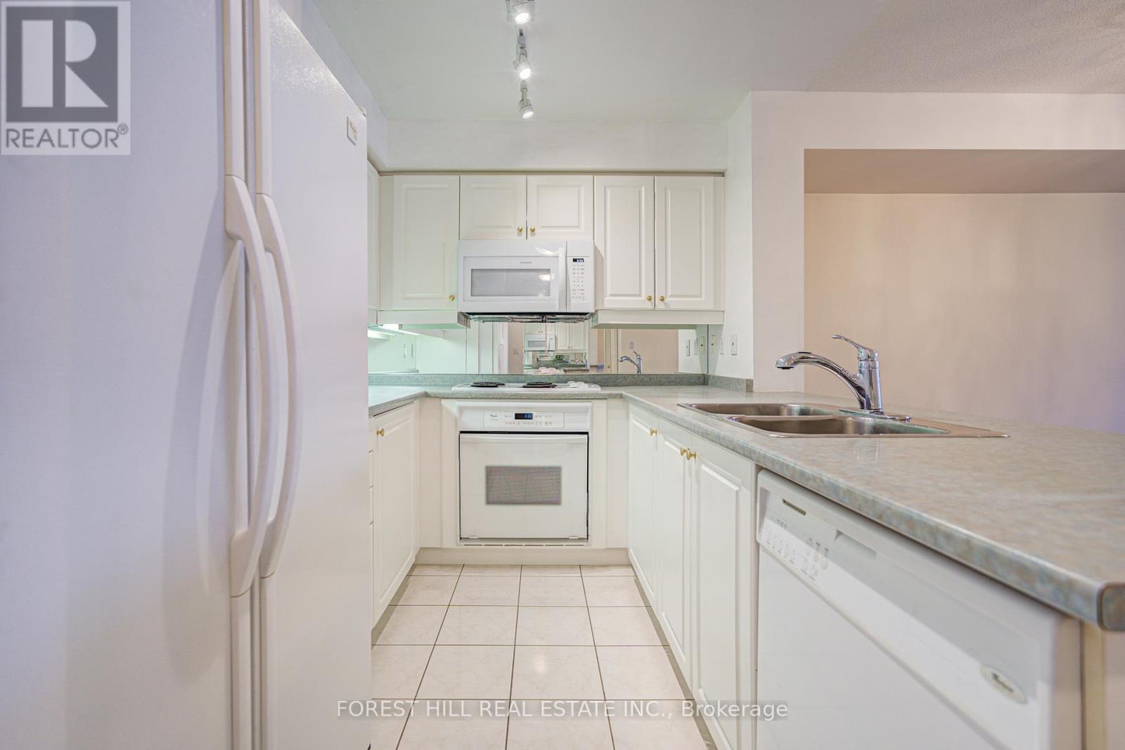 












505 - 18 WANLESS AVENUE

,
Toronto (Lawrence Park North),




Ontario
M4N3R9

