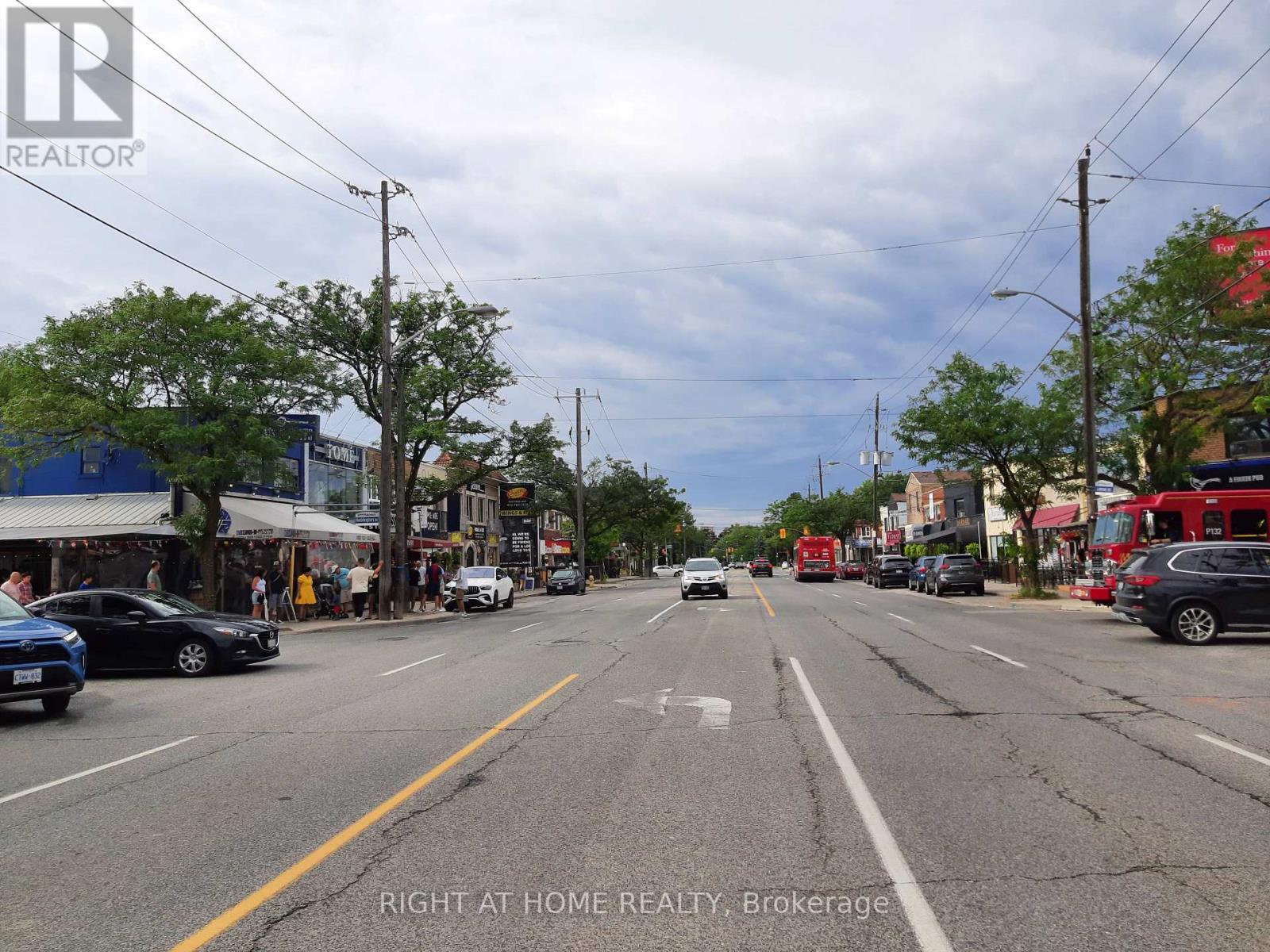 












204 - 1977 AVENUE ROAD

,
Toronto (Bedford Park-Nortown),




Ontario
M5M4A3

