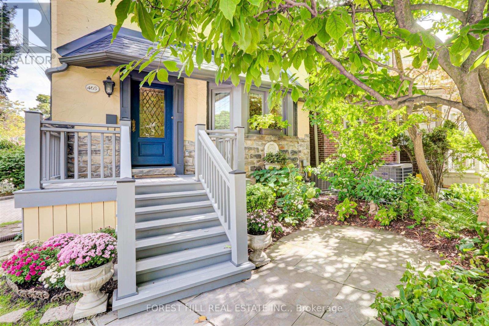 












465 SPADINA ROAD

,
Toronto (Forest Hill South),




Ontario
M5P2W5

