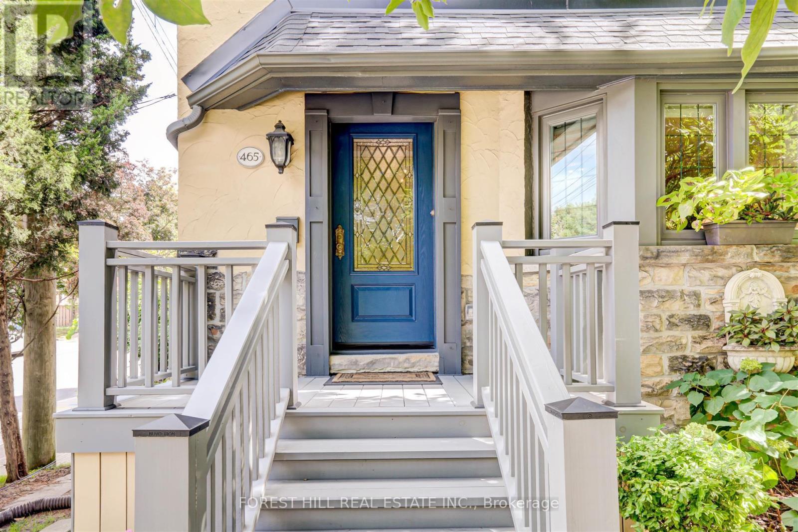 












465 SPADINA ROAD

,
Toronto (Forest Hill South),




Ontario
M5P2W5

