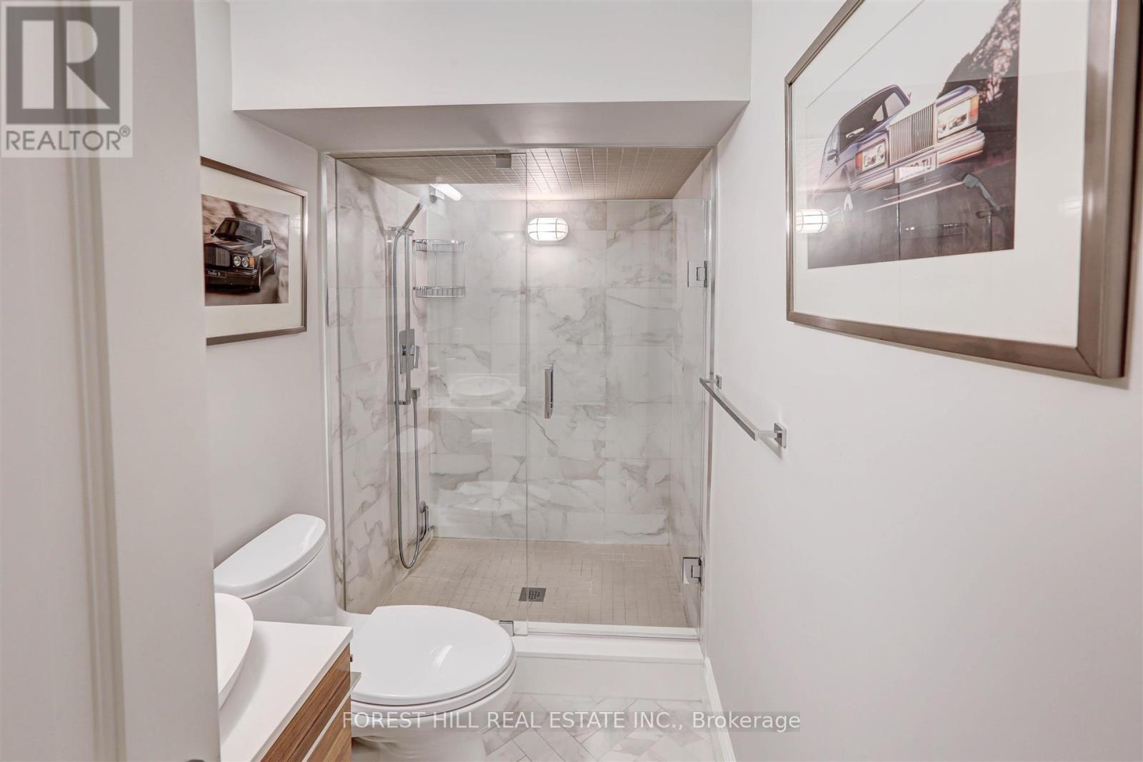 












465 SPADINA ROAD

,
Toronto (Forest Hill South),




Ontario
M5P2W5

