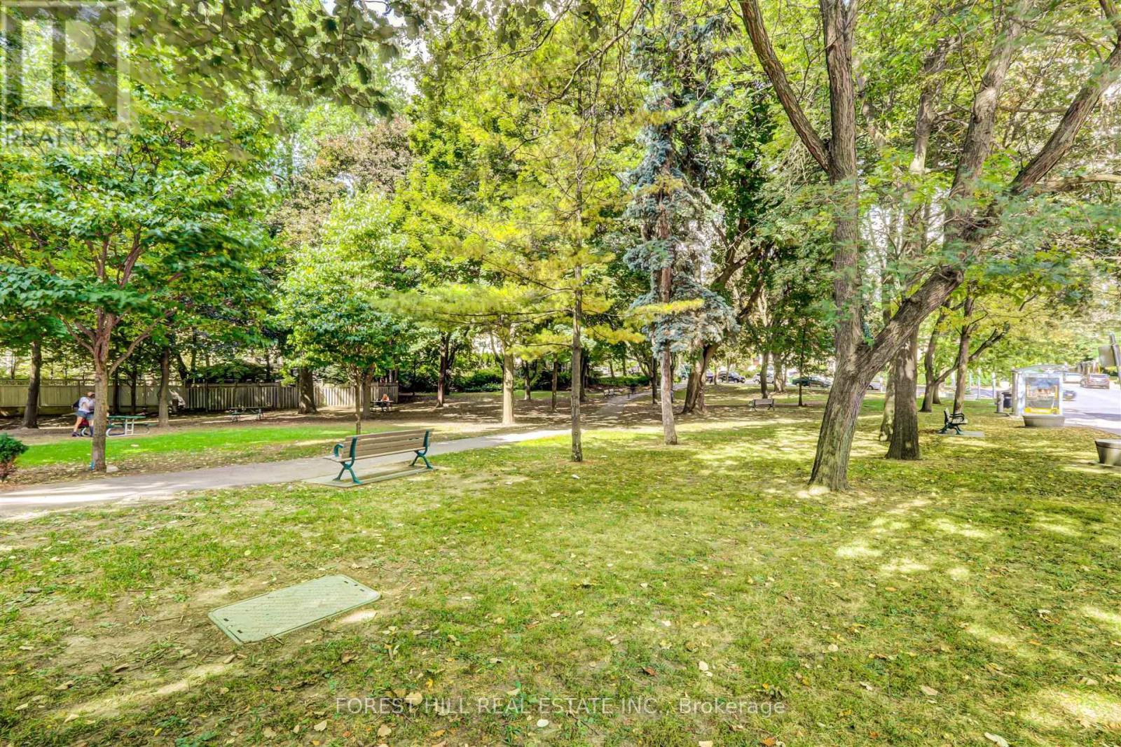 












465 SPADINA ROAD

,
Toronto (Forest Hill South),




Ontario
M5P2W5

