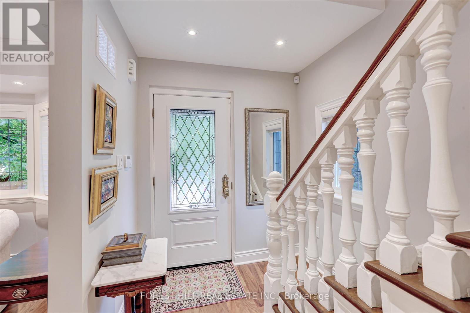 












465 SPADINA ROAD

,
Toronto (Forest Hill South),




Ontario
M5P2W5


