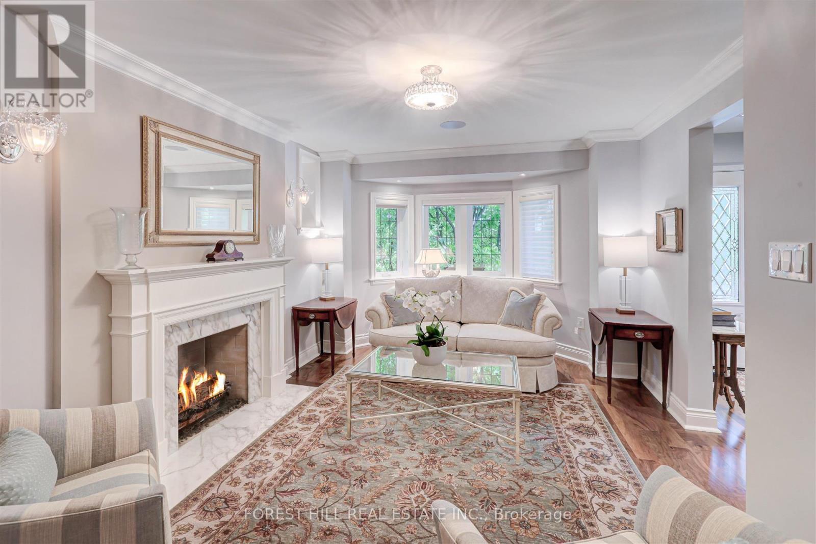 












465 SPADINA ROAD

,
Toronto (Forest Hill South),




Ontario
M5P2W5

