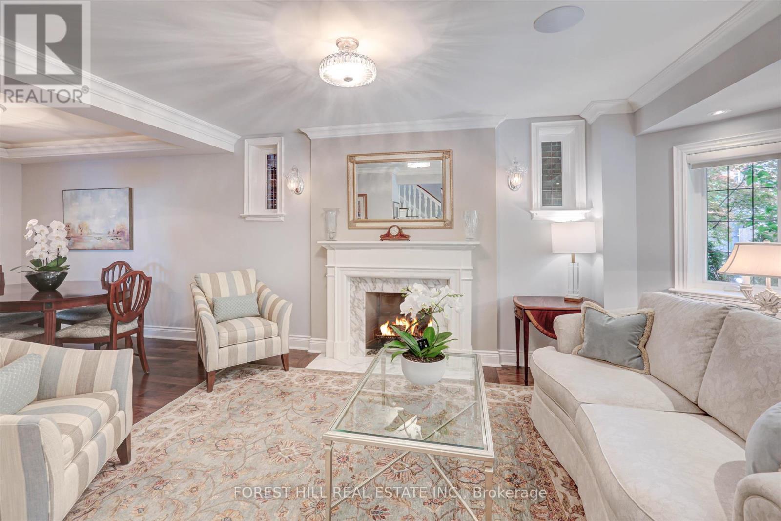 












465 SPADINA ROAD

,
Toronto (Forest Hill South),




Ontario
M5P2W5

