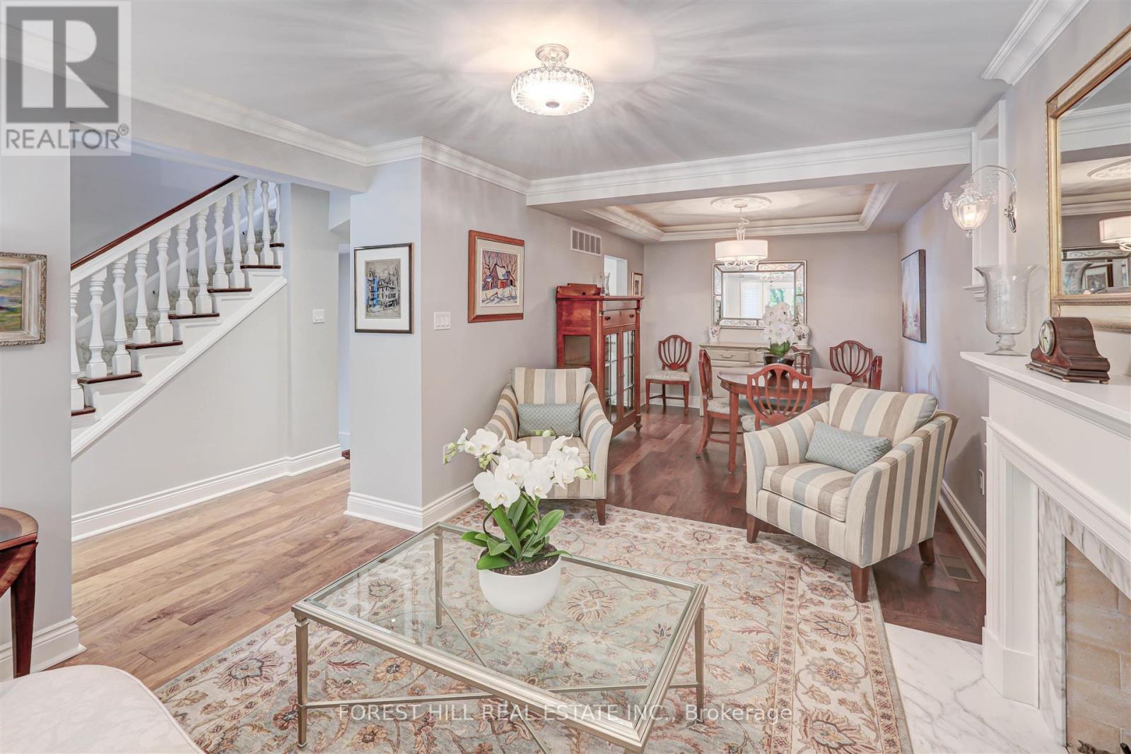 












465 SPADINA ROAD

,
Toronto (Forest Hill South),




Ontario
M5P2W5

