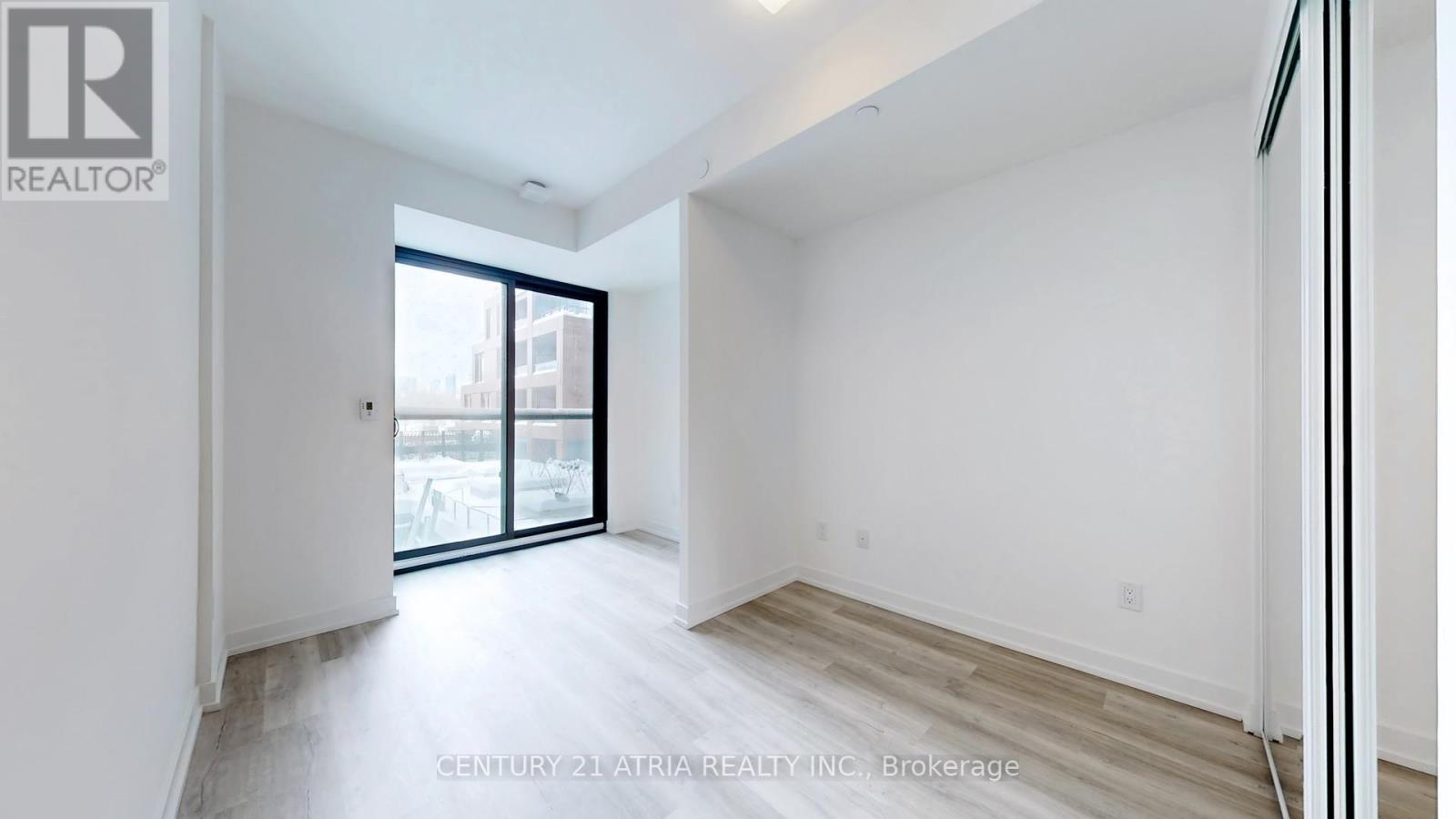












343 - 28 EASTERN AVENUE

,
Toronto (Moss Park),




Ontario
M5A0Y2

