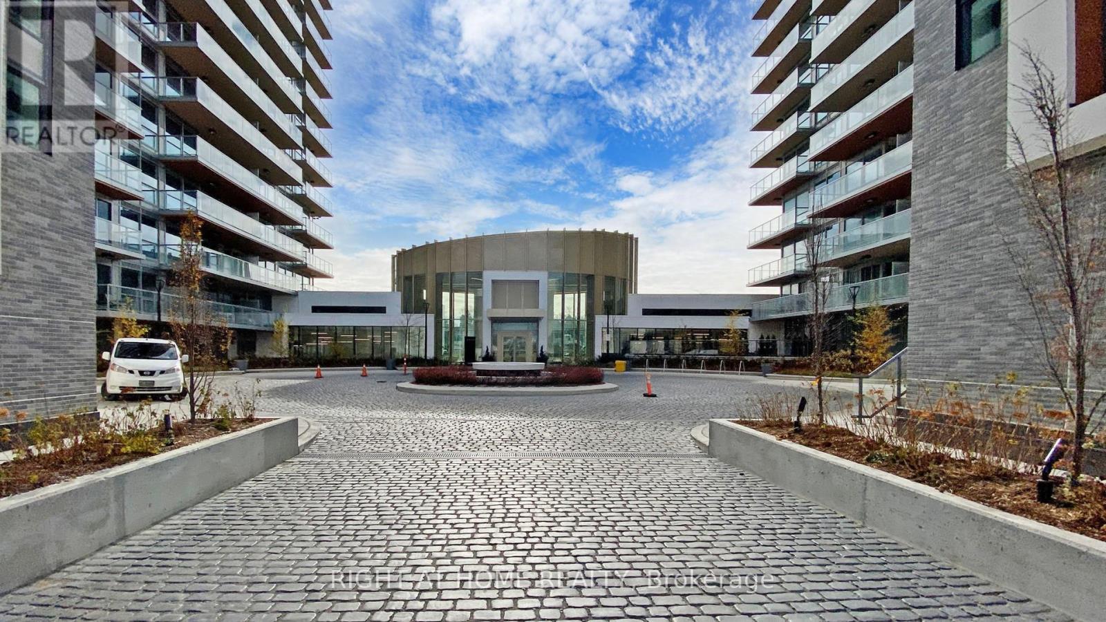 












2307 - 27 MCMAHON DRIVE

,
Toronto (Bayview Village),




Ontario
M2K0J2

