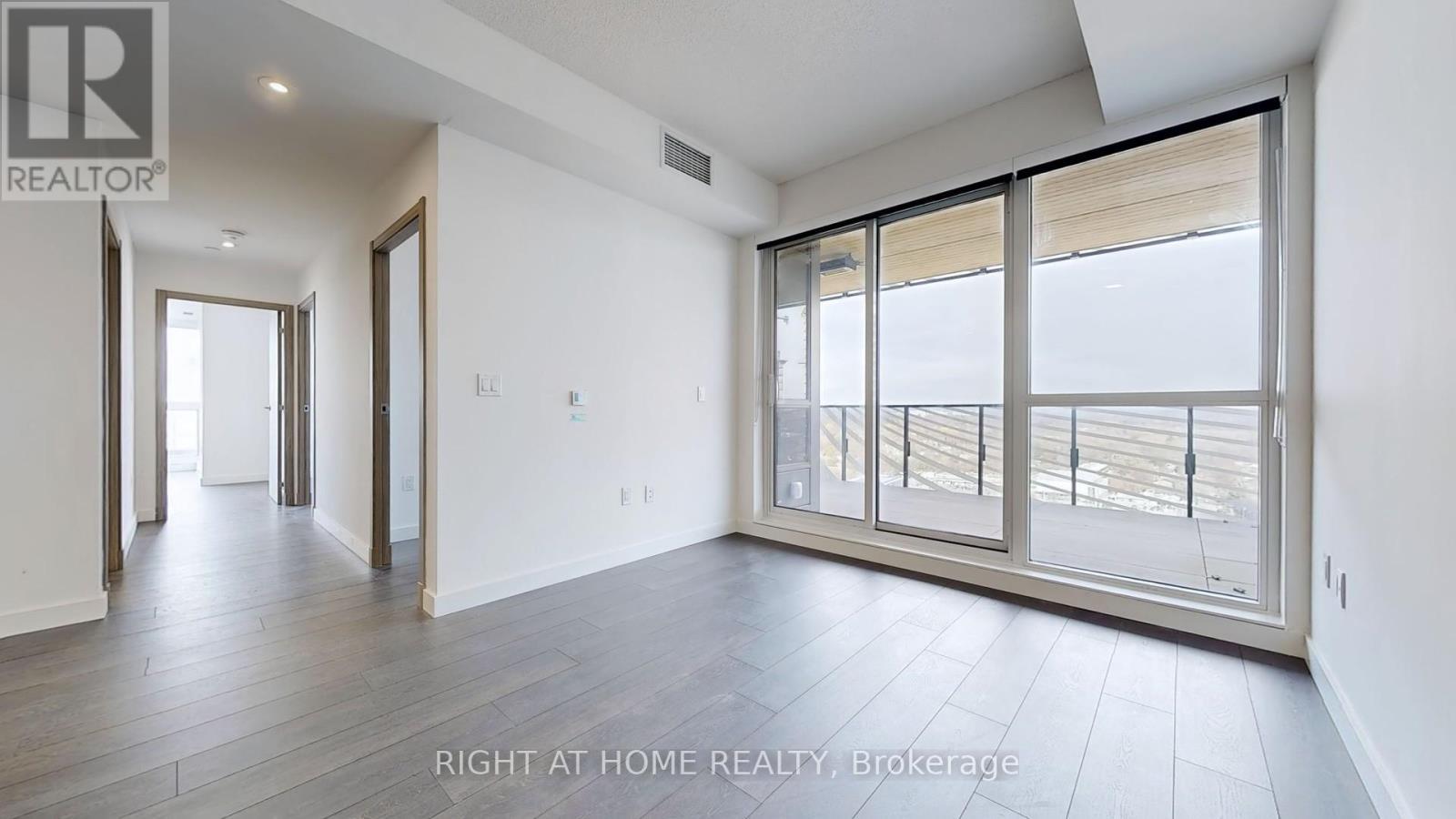 












2307 - 27 MCMAHON DRIVE

,
Toronto (Bayview Village),




Ontario
M2K0J2

