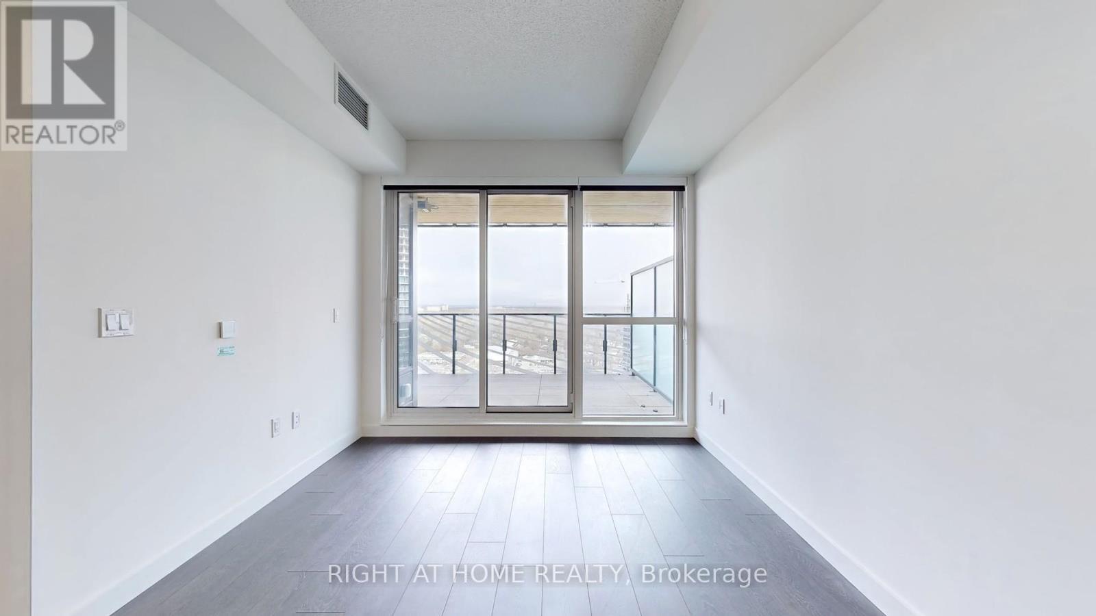 












2307 - 27 MCMAHON DRIVE

,
Toronto (Bayview Village),




Ontario
M2K0J2


