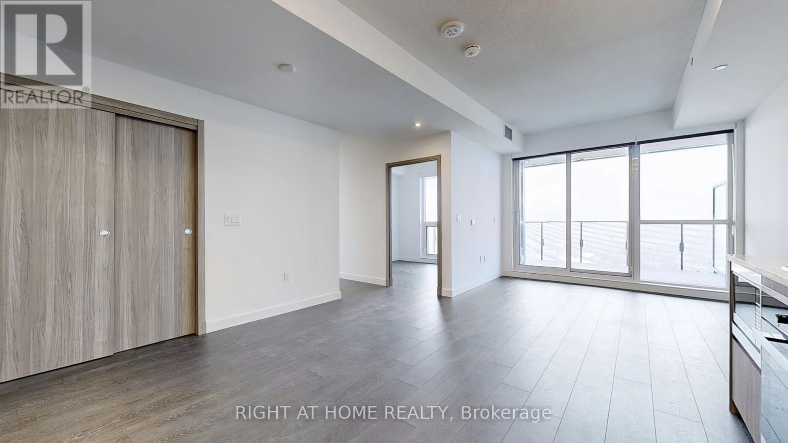 












2307 - 27 MCMAHON DRIVE

,
Toronto (Bayview Village),




Ontario
M2K0J2

