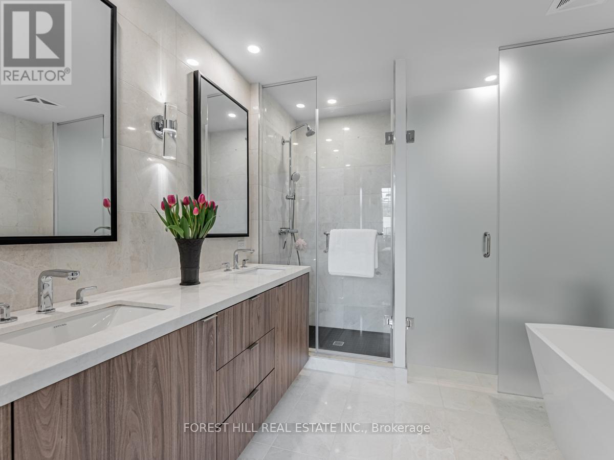 












201 - 280 HOWLAND AVENUE

,
Toronto (Annex),




Ontario
M5R0C3

