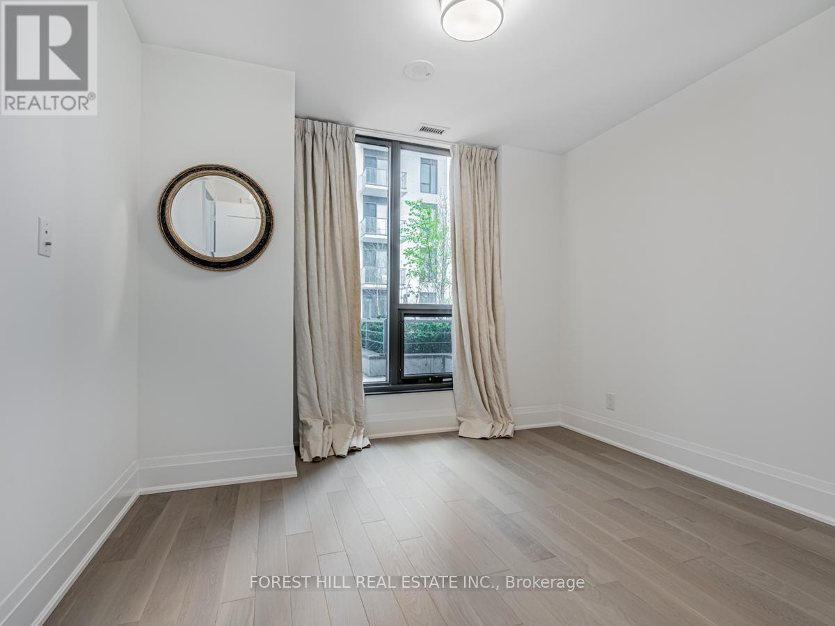 












201 - 280 HOWLAND AVENUE

,
Toronto (Annex),




Ontario
M5R0C3

