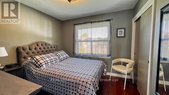 












12 KENEWEN COURT

,
Toronto (Victoria Village),




Ontario
M4A1R8

