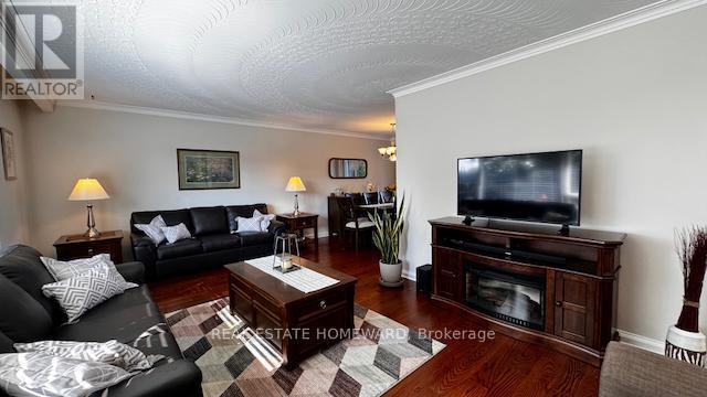 












12 KENEWEN COURT

,
Toronto (Victoria Village),




Ontario
M4A1R8

